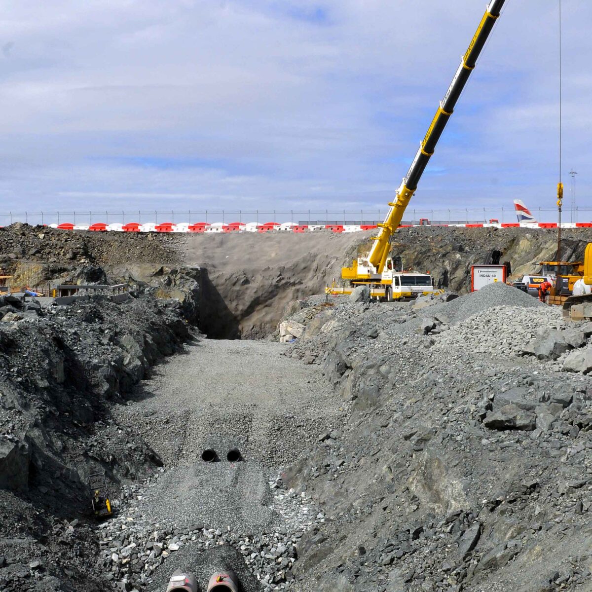 Betongelementer som er dimensjonert og armert for å tåle flylast med oljebestandig pakning.