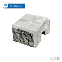Mini stablemur - Støttemur i betong med knust overflate fra NOBI - Norsk Betongindustri