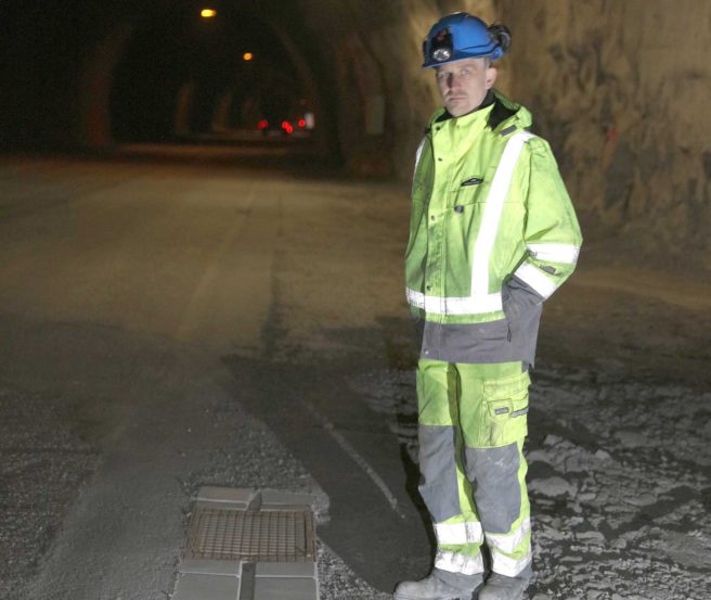 Det har vore sysselsett i snitt ca 50 mann på prosjektet frå oppstart i juli 2017 til i dag. På bildet, Helge Tillung frå Flage Maskin AS