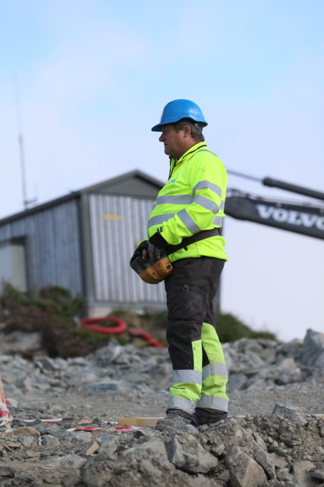 - Å levere all betongen til stasjonen og restauranten til ny gondolbane er et ærefult oppdrag. Dette blir et landemerke på Voss, sier Johnny Gerald, blanderiformann i NOBI Voss.